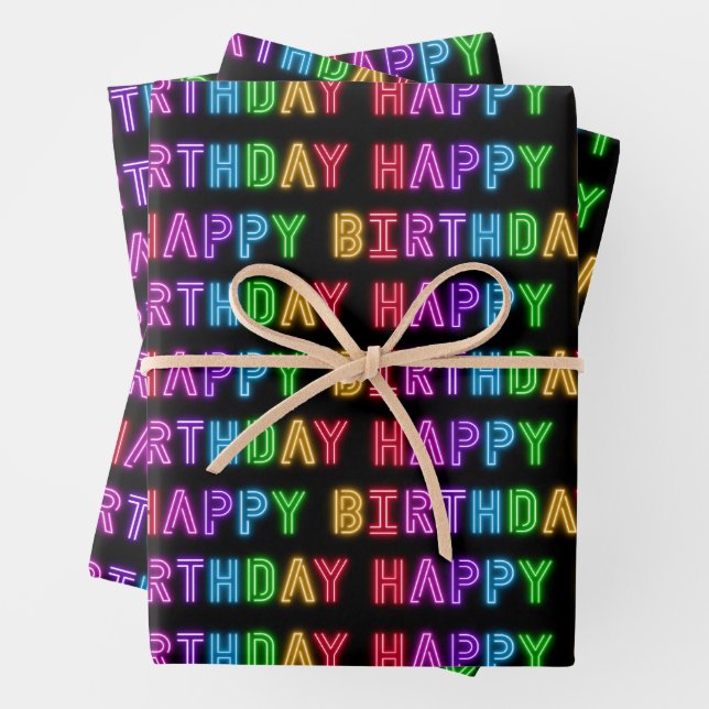 Feuille De Papier Cadeau Joyeux Motif d'anniversaire (En situation)
