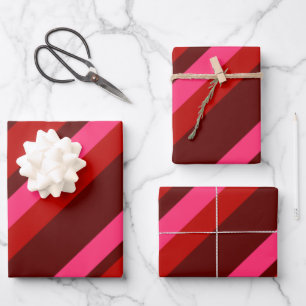 Feuille De Papier Cadeau La Saint Valentin en diagonale