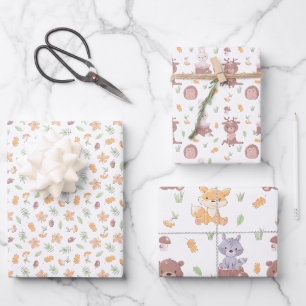 Feuille De Papier Cadeau Les animaux des bois tombent