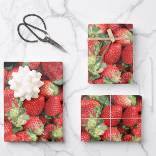 Feuille De Papier Cadeau Lot de fraises rouges juteuses