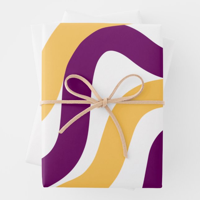Feuille De Papier Cadeau Marron jaune lignes courbes rouge ondulé design mo (En situation)