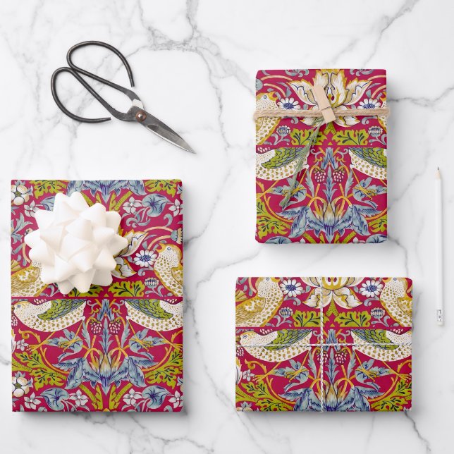 Feuille De Papier Cadeau Morris Red Background Strawberry Thief Pattern (Recto)