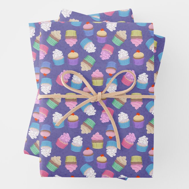Feuille De Papier Cadeau Motif Cupcakes (En situation)