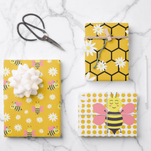 Feuille De Papier Cadeau Motif de dessin d'abeille dormant