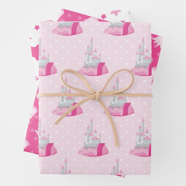 Feuille De Papier Cadeau Motif du château rose (En situation)