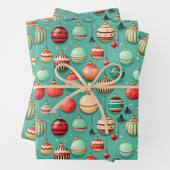 Feuille De Papier Cadeau Noël des Baubles rétro (En situation)