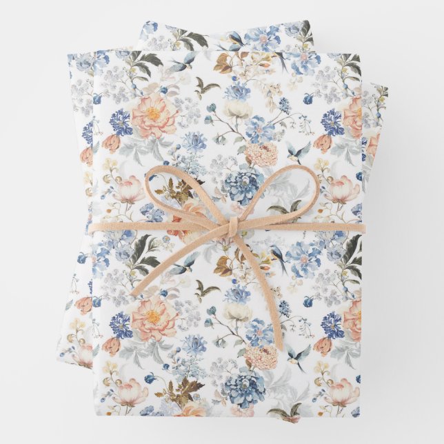 Feuille De Papier Cadeau Oiseau bleu blush pêche pâle  (En situation)