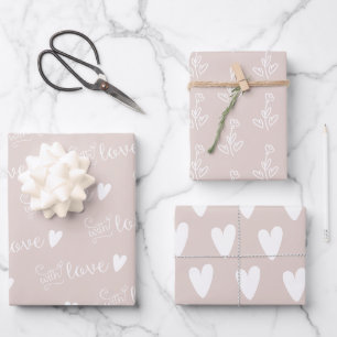 Feuille De Papier Cadeau Pale Dusty Rose Avec Motif D'Amour