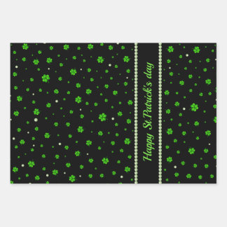 Feuille De Papier Cadeau Personalized Pattern of green shamrocks with pearl