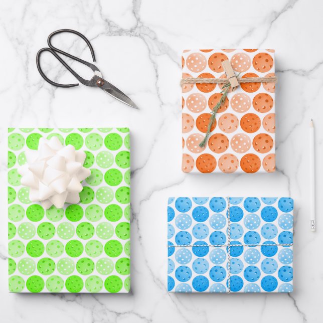 Feuille De Papier Cadeau Pickleballs - Vert, orange et bleu sur blanc (Recto)