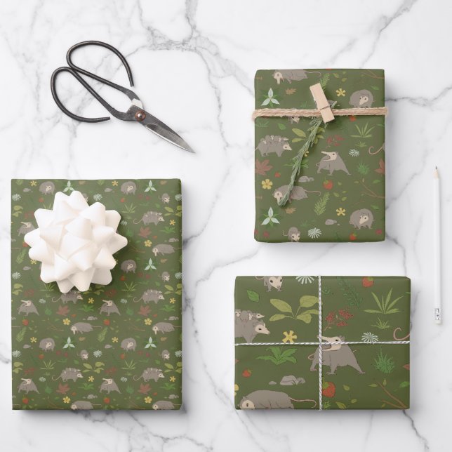 Feuille De Papier Cadeau Possum dans un champ de Berry en vert (Recto)