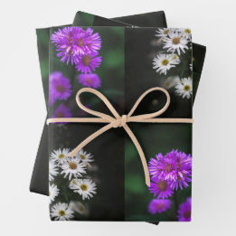 Feuille De Papier Cadeau Purple and White Flowers