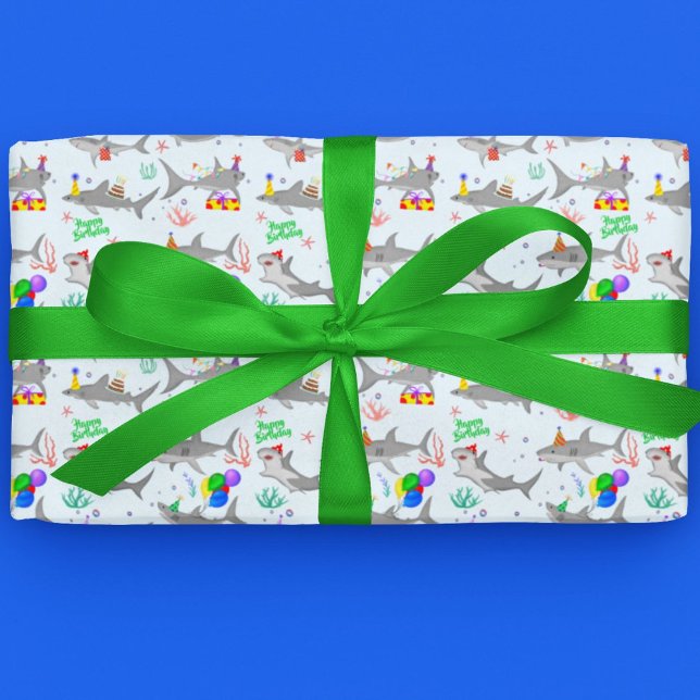 Feuille De Papier Cadeau Requins de fête d'anniversaire (Celebrate your kid's birthday with this Shark infested Birthday paper!)