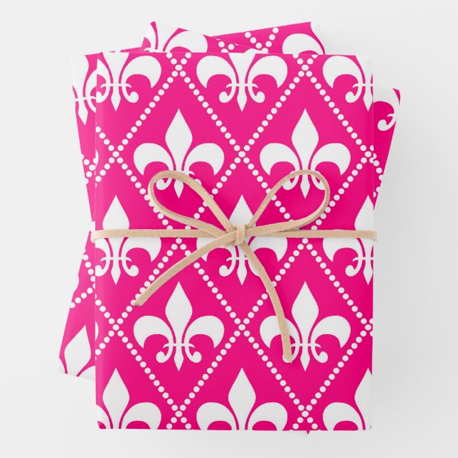 Feuille De Papier Cadeau Rose Fleur de Lis (En situation)