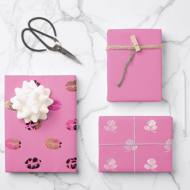 Feuille De Papier Cadeau Roses roses vives et lèvres léopards (Recto)