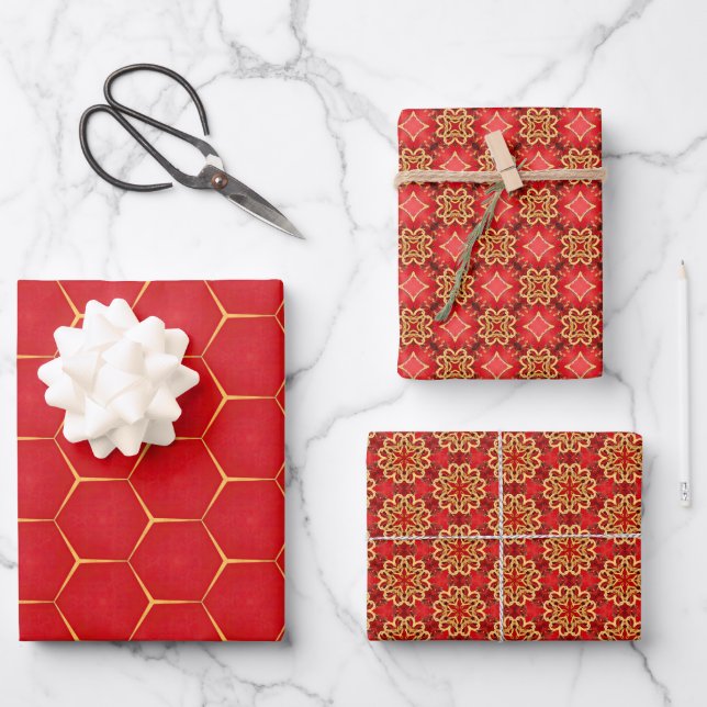 Feuille De Papier Cadeau Royal traditionnel rouge et or (Recto)
