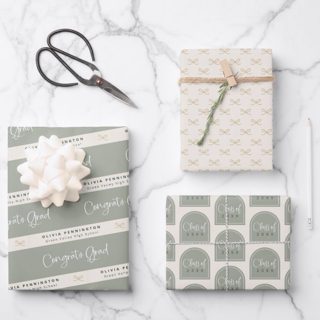 Feuille De Papier Cadeau Sage Green Graduation personnalisée (Recto)
