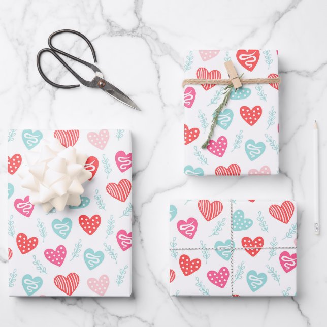 Feuille De Papier Cadeau Saint Valentin Rouge Bleu Magenta Coeurs (Recto)