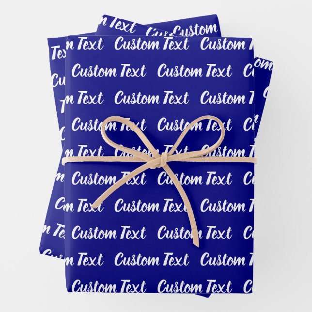 Feuille De Papier Cadeau Simple bleu foncé blanc Cursive Script Motif texte (En situation)