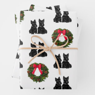 Feuille De Papier Cadeau Terriers écossais avec couronne de Noël