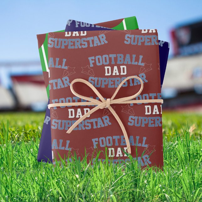 Feuille De Papier Cadeau Trio Football Papa Superstar Envelopper des feuill (Wrapping paper sheets for the Football Superstar Dad. Just add his initial)
