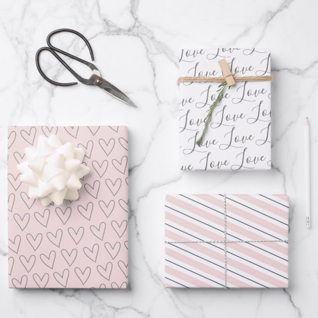 Feuille De Papier Cadeau Typographie rose mou Coeurs Saint Valentin (Recto)