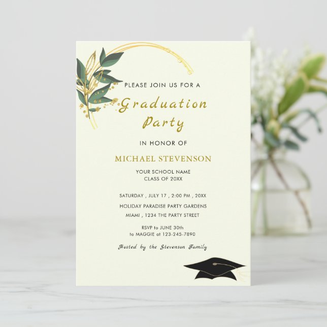 Feuille d'or Frame Graduation Party Invitation (Debout devant)
