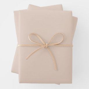 Feuilles de papier à enveloppement beige clair et