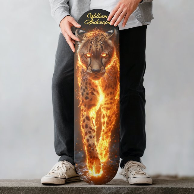 Feurig glühender Gepard Skateboard (Fiery Glowing Cheetah Skateboard)
