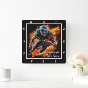 Feurige Fußball-Action  Quadratische Wanduhr
