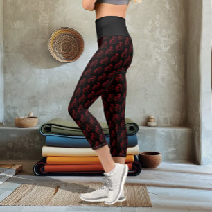 Feuriger roter tribaler Drache Silhouette Fantasy Capri Leggings