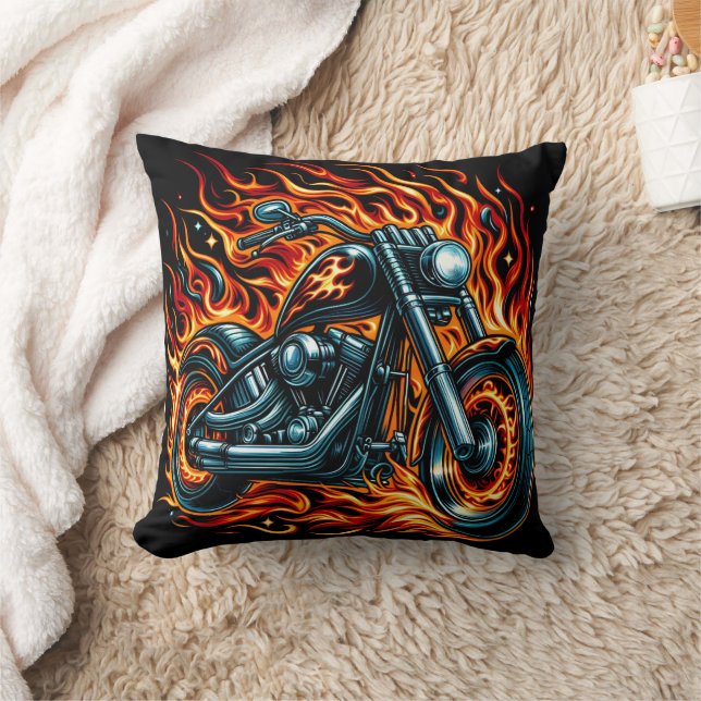 Feuriges Motorrad, das durch eine kosmische Kuliss Kissen (Decke)
