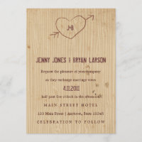 Fibre de bois avec le faire-part de mariage de