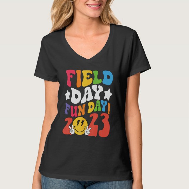 Field Day Fun Day 2023 Groovy School Trip Teacher  T-Shirt (Vorderseite)