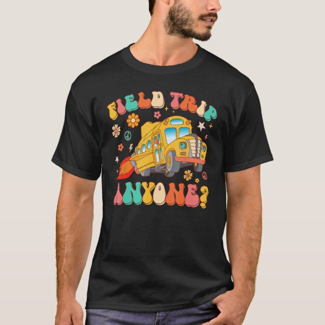 Field Trip Anyone Groovy School Bus Driver Yellow  T-Shirt (Vorderseite)