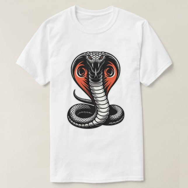 Fierce Cobra Snake Illustration Bold Power Design T-Shirt (Design vorne)