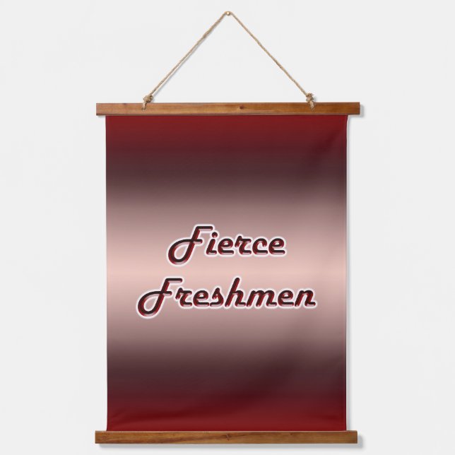 Fierce Freshmen Wandteppich Mit Holzrahmen (Vorderseite)