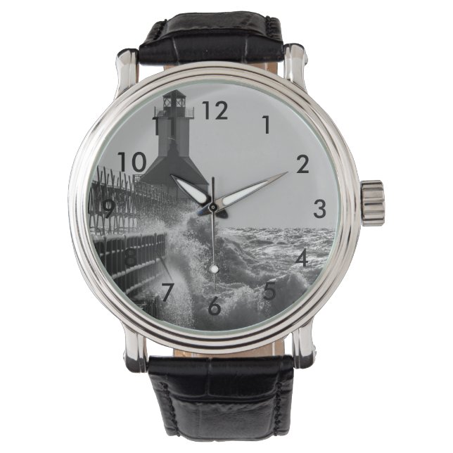 Fierce Waves bei St Joseph Grayscale Armbanduhr (Vorderseite)