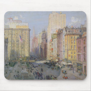 Fifth Avenue, New York, 1913 Mousepad
