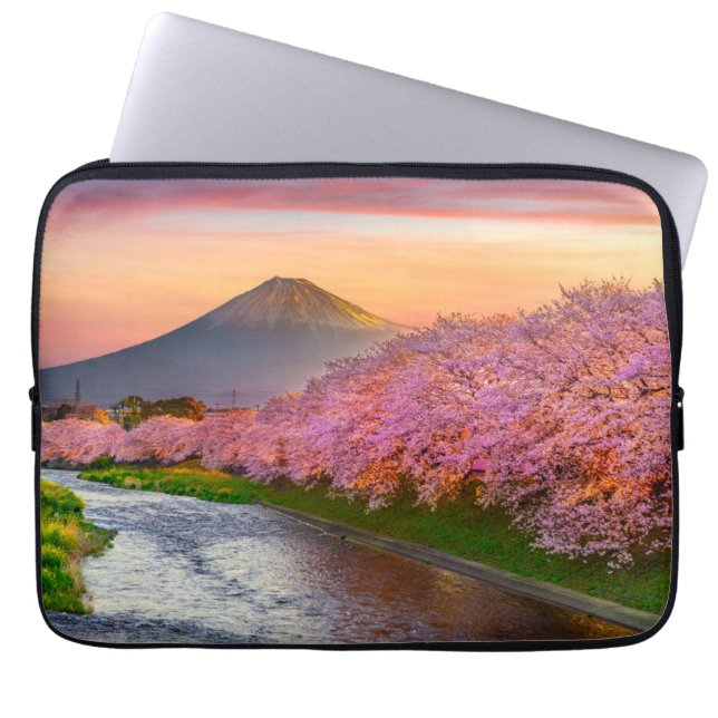 Fiji Mountain Japan Laptopschutzhülle (Vorderseite)