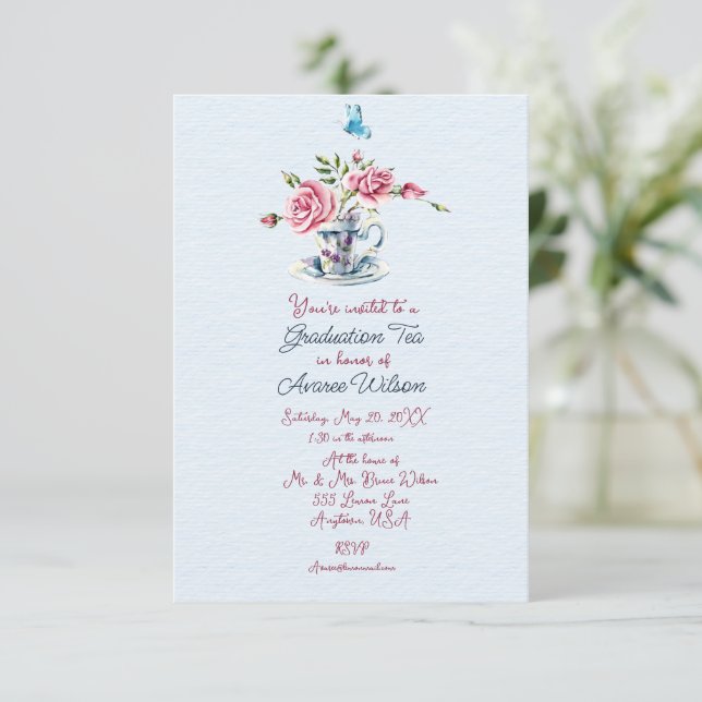 Fille Graduation Tea Celebration Invitation (Debout devant)