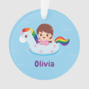 Fille mignonne en ornement de flotteur de piscine