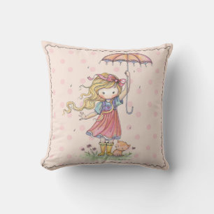 Fille mignonne et oreiller Kitty sous la pluie