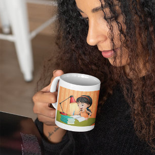 Fille Travaillant Dans Une Mug De Café De Bureau