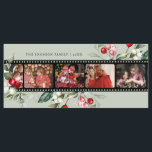 Film Negative Weihnachtsfotokarte<br><div class="desc">Diese Weihnachtskarte enthält einen Film-Negativstreifen, den Sie 4 Fotos hinzufügen können. An der Vorderseite gibt es einen Winterberry-Akzent, an dem man seinen Namen und das Jahr hinzufügen kann. Die Rückseite hat eine Vintage Kamera mit dem Sprichwort "Es ist die schönste Zeit des Jahres".</div>