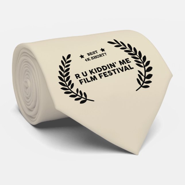 Filmfestival Gewinner: Beste 4K Kurz Krawatte (Gerollt)