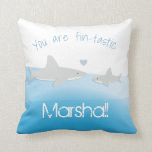 Fin-tastic Shark Parent and Kid Throw Kissen