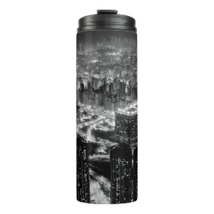 Fine-Art-Fotografie der Stadt Hongkong im Kontrast Thermosbecher