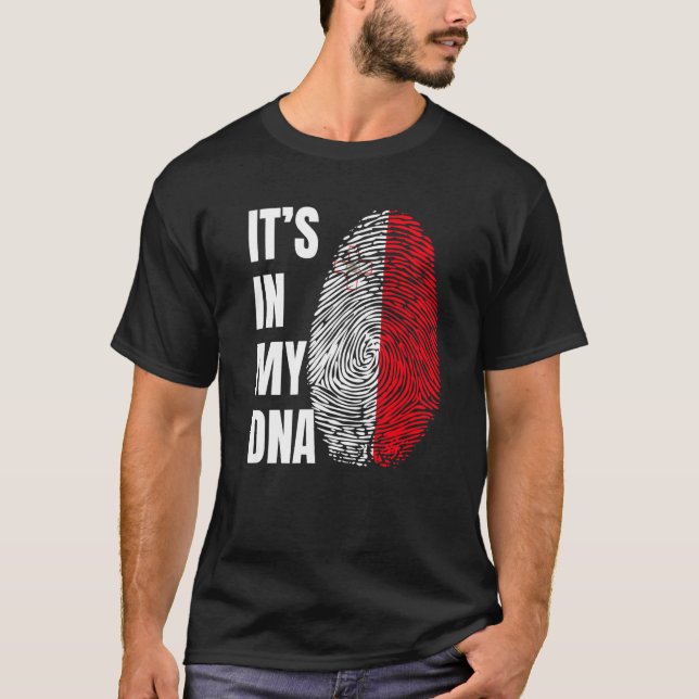 Fingerprint DNA Biometry Flag Malta   T-Shirt (Vorderseite)