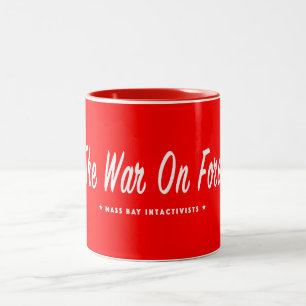Finissez la guerre sur la tasse de rouge de